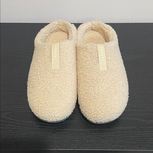 Bambas Women's Cozy Cream Slippers